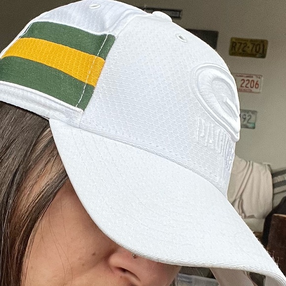 Green Bay Packers White On Field Sideline Hat S/M - Picture 7 of 10